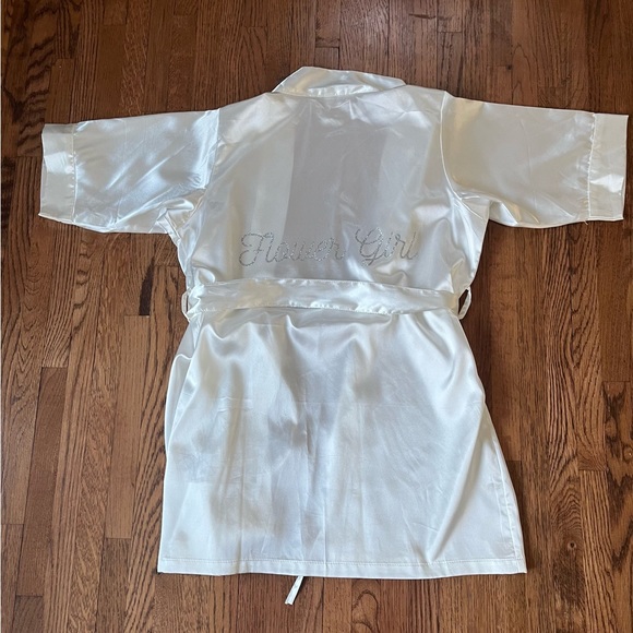 Flower Girl Robe - Picture 2 of 6